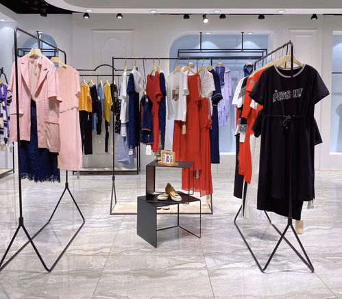 哥邦女裝品牌服裝尾貨批發(fā)貨源現(xiàn)身廣州，播田成零售新熱點(diǎn)